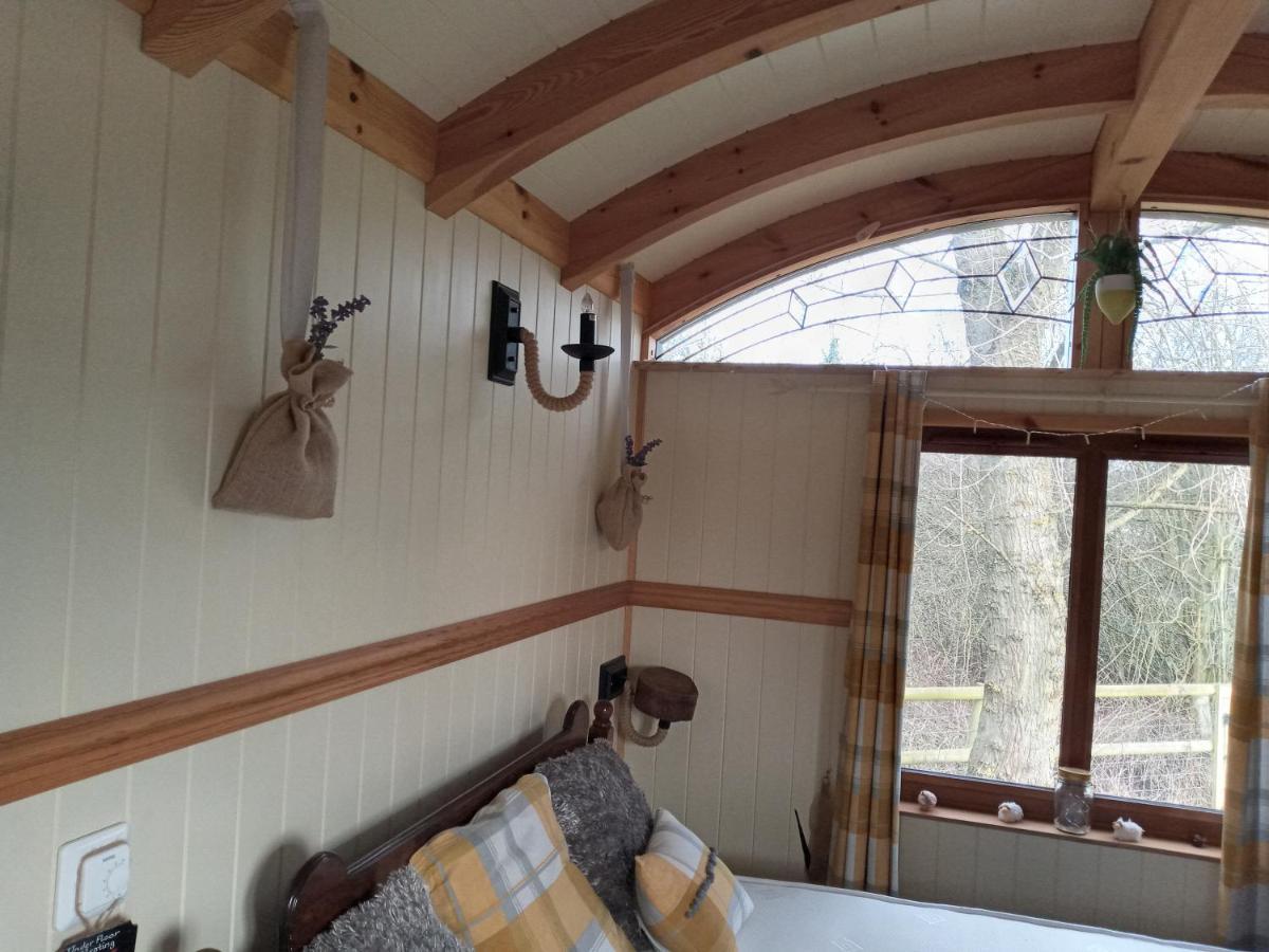 Glamping Malvern Shepherd Hut ภายนอก รูปภาพ