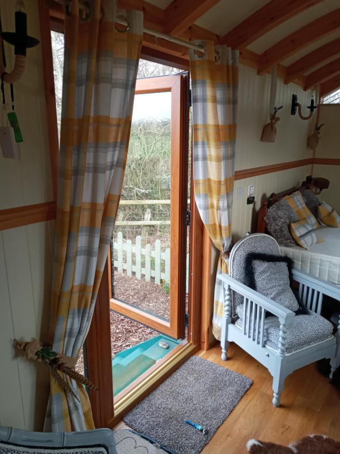 Glamping Malvern Shepherd Hut ภายนอก รูปภาพ