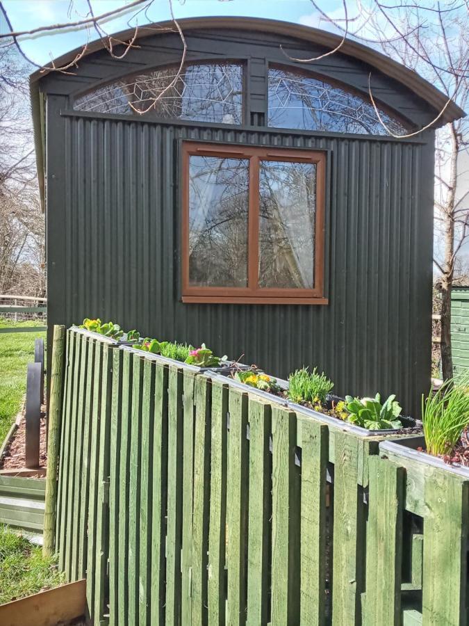 Glamping Malvern Shepherd Hut ภายนอก รูปภาพ