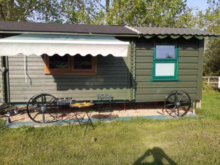Glamping Malvern Shepherd Hut ภายนอก รูปภาพ