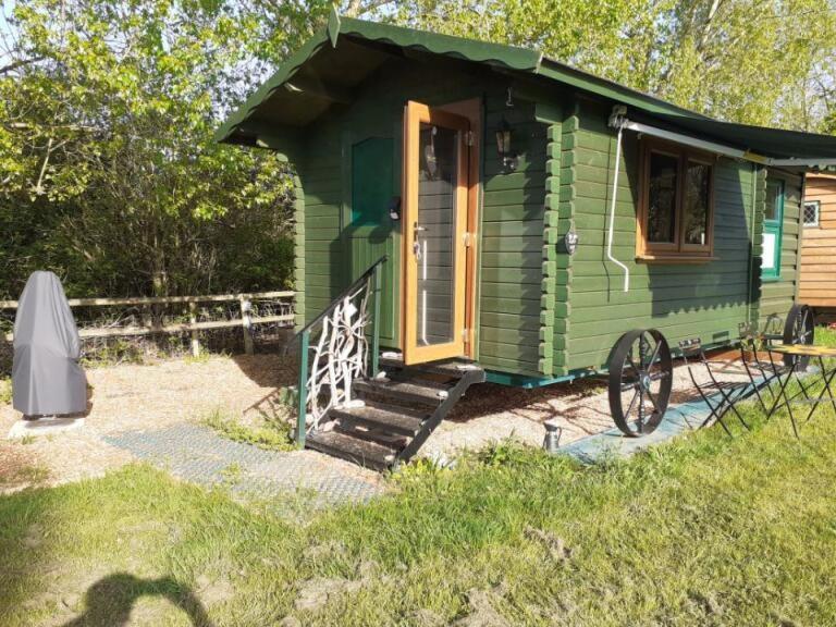 Glamping Malvern Shepherd Hut ภายนอก รูปภาพ